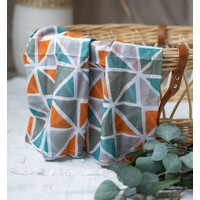 MULTI COLOUR TRIANGLE MUSLIN WRAP