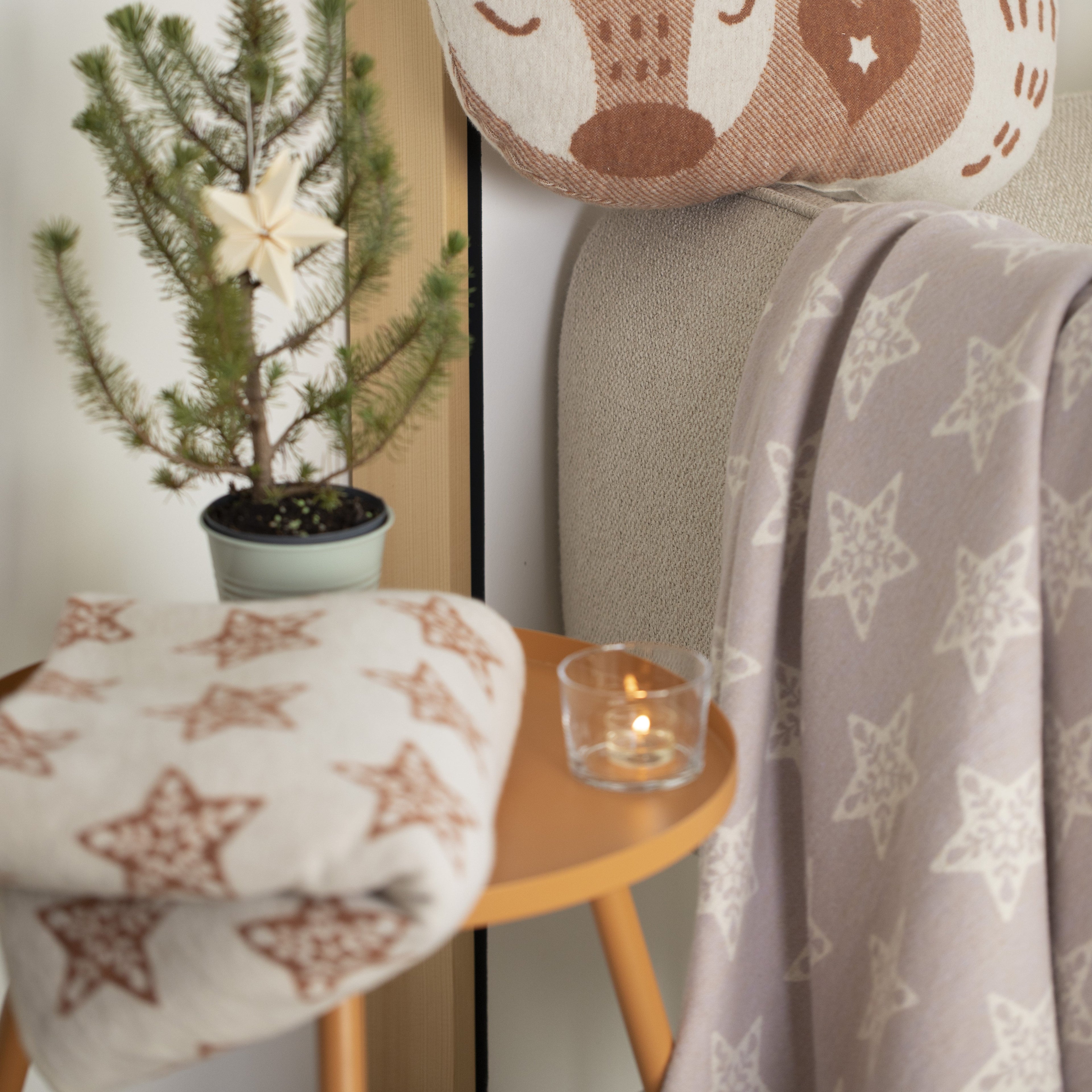 Lavender Stars Allover Silvretta Throw