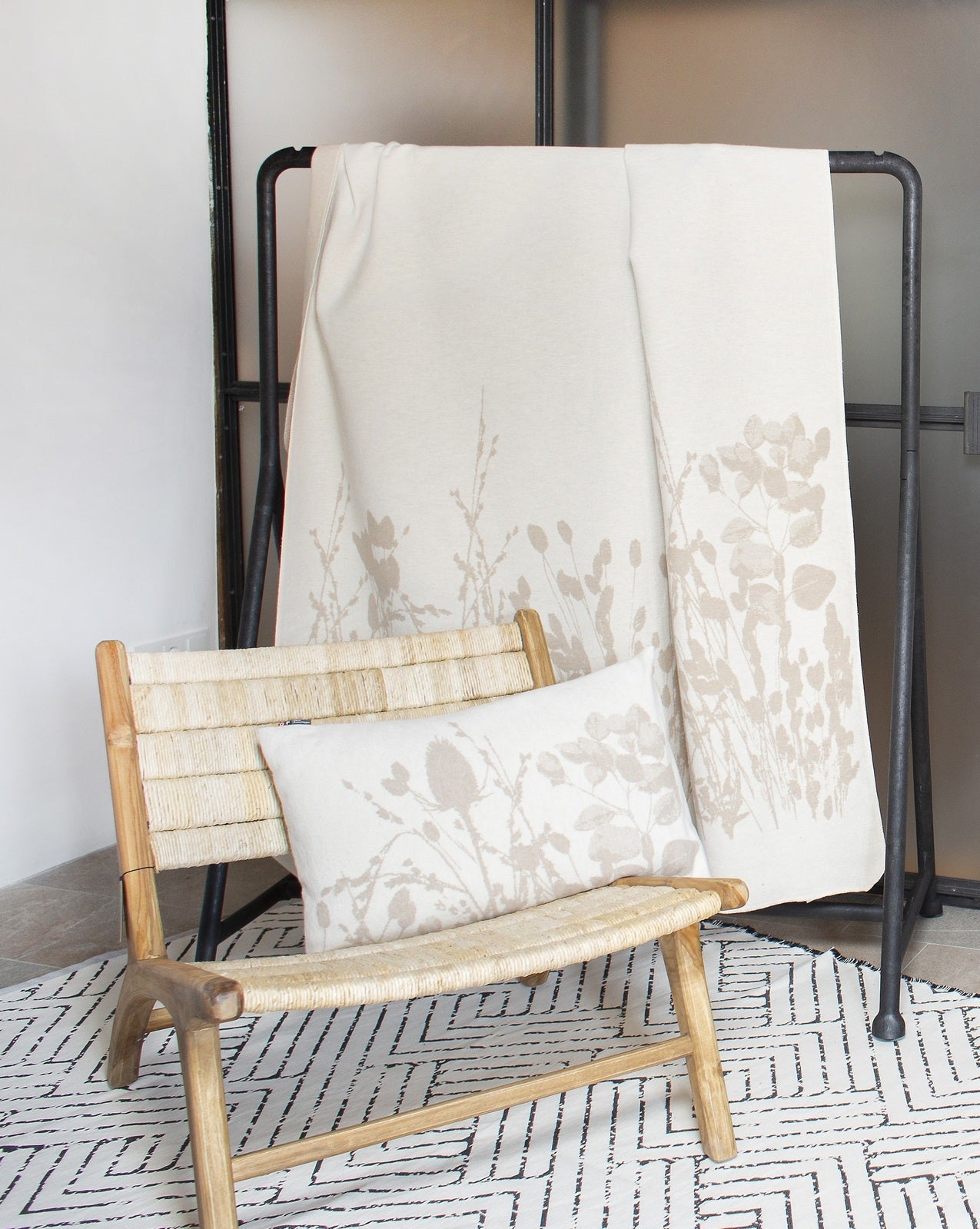 Off White Blades of Grass Cushion 40 x 60 cm