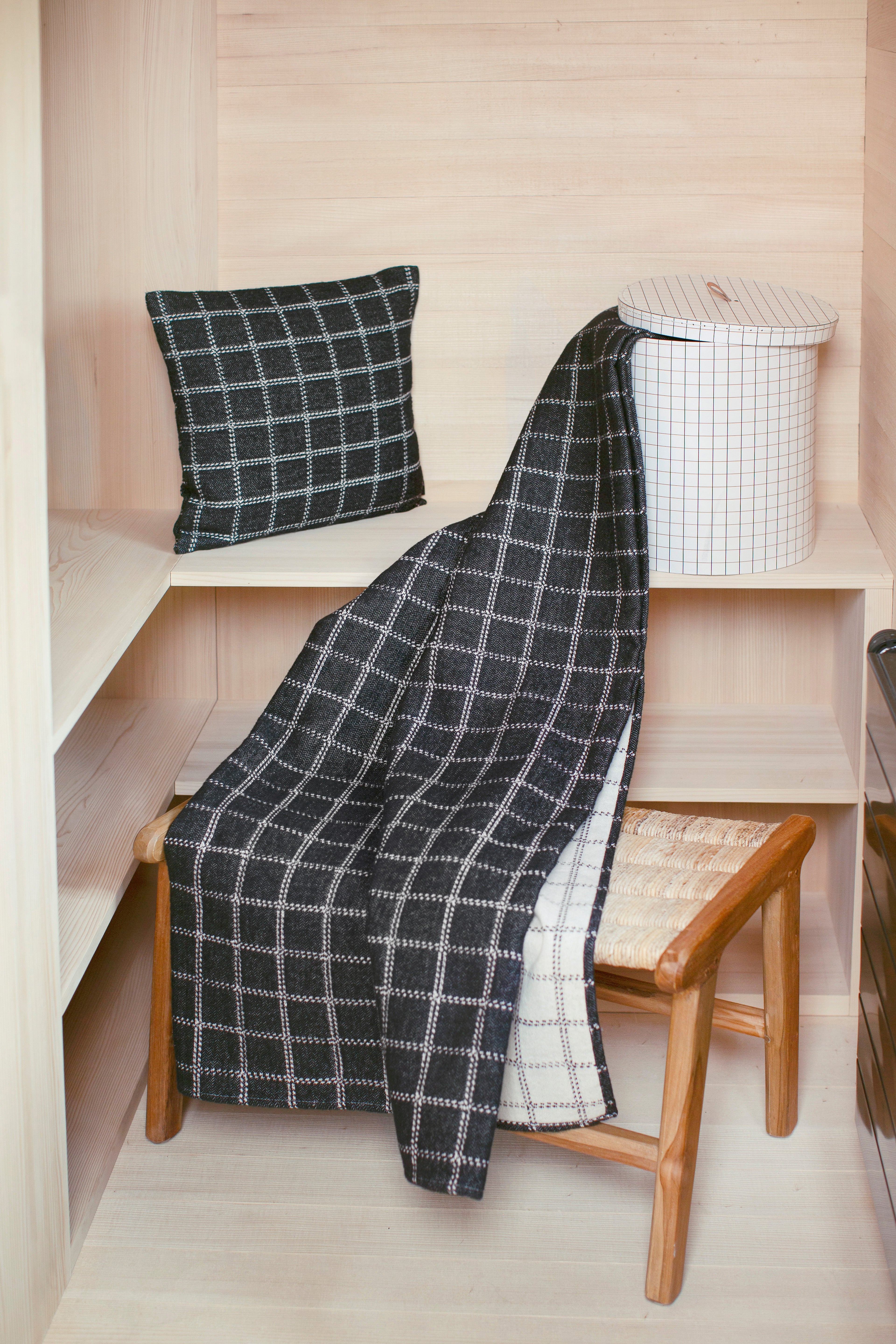 Black Checkered Nova Cushion 40 x 40 cm