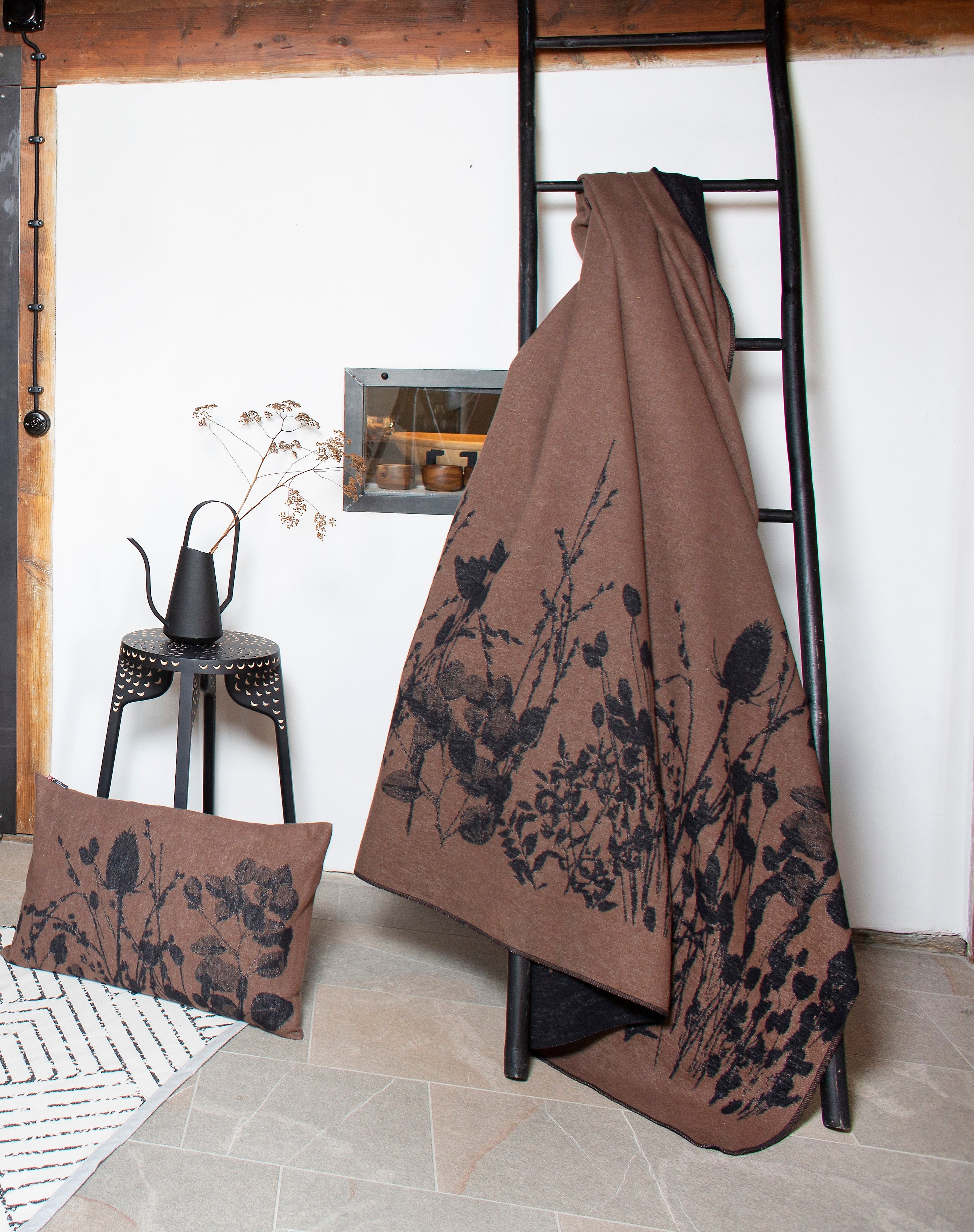 Mocha and Black Blades of Grass Cushion 40 x 60 cm