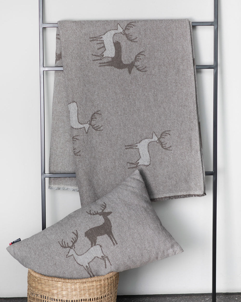 Brown Pair of Stags Luca Throw