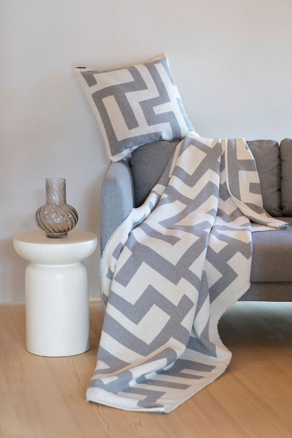 Grey Maze Luca Throw