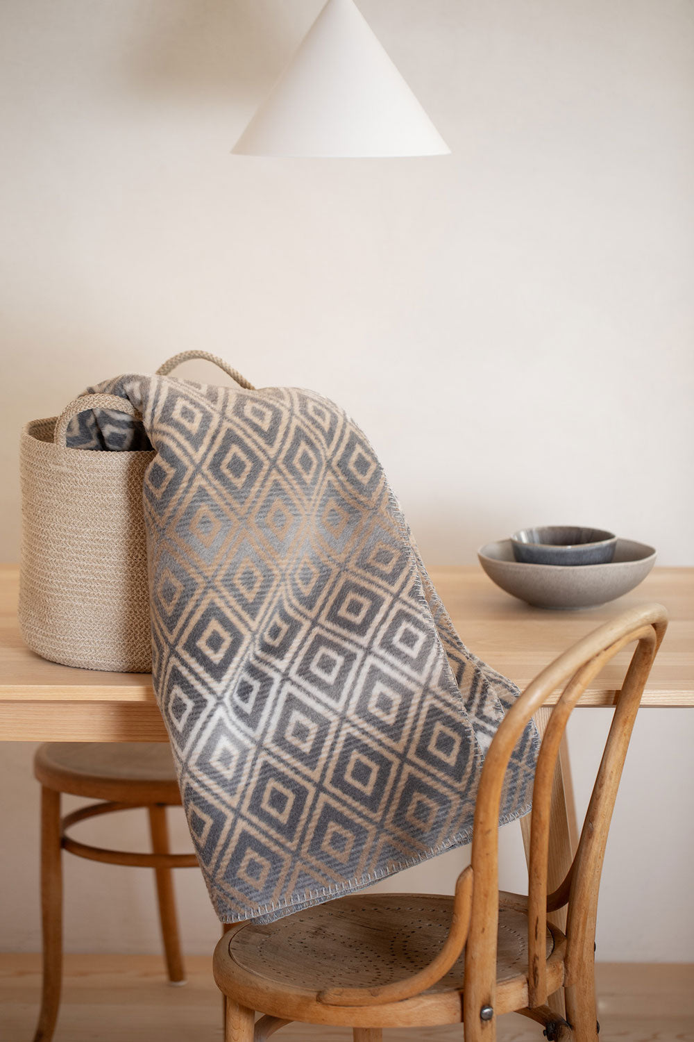 Smoke Lozenge Shapes Gradient Savona Throw