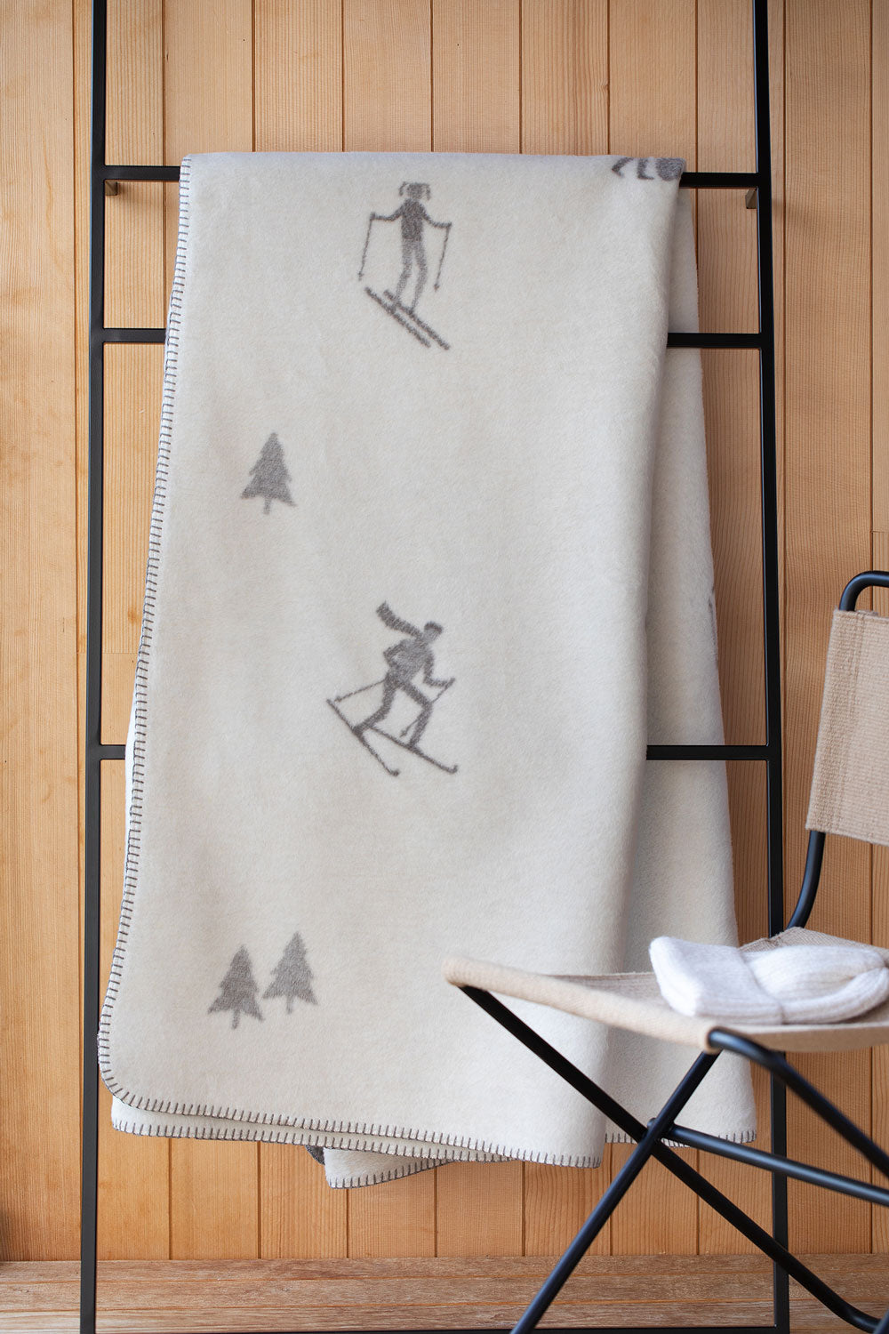 Off White Ski Mania Savona Throw