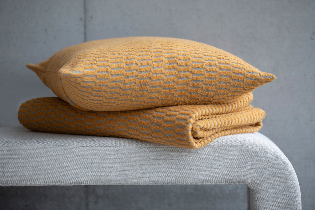 Gold Ribbed Carla Throw