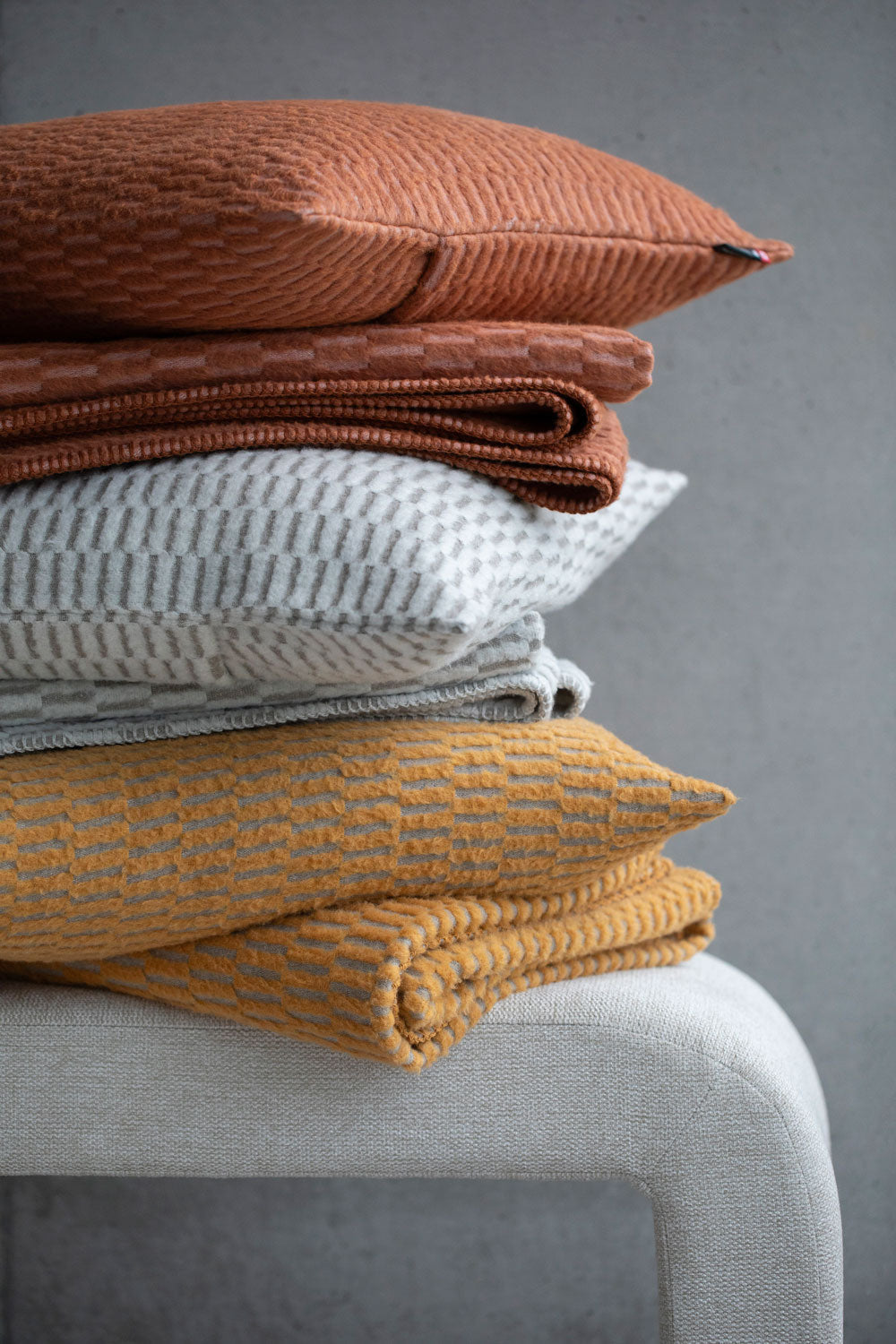Gold Ribbed Carla Throw
