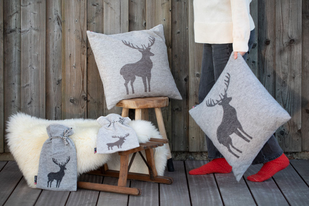 Brown Centered Deer Cushion 50 x 50 cm