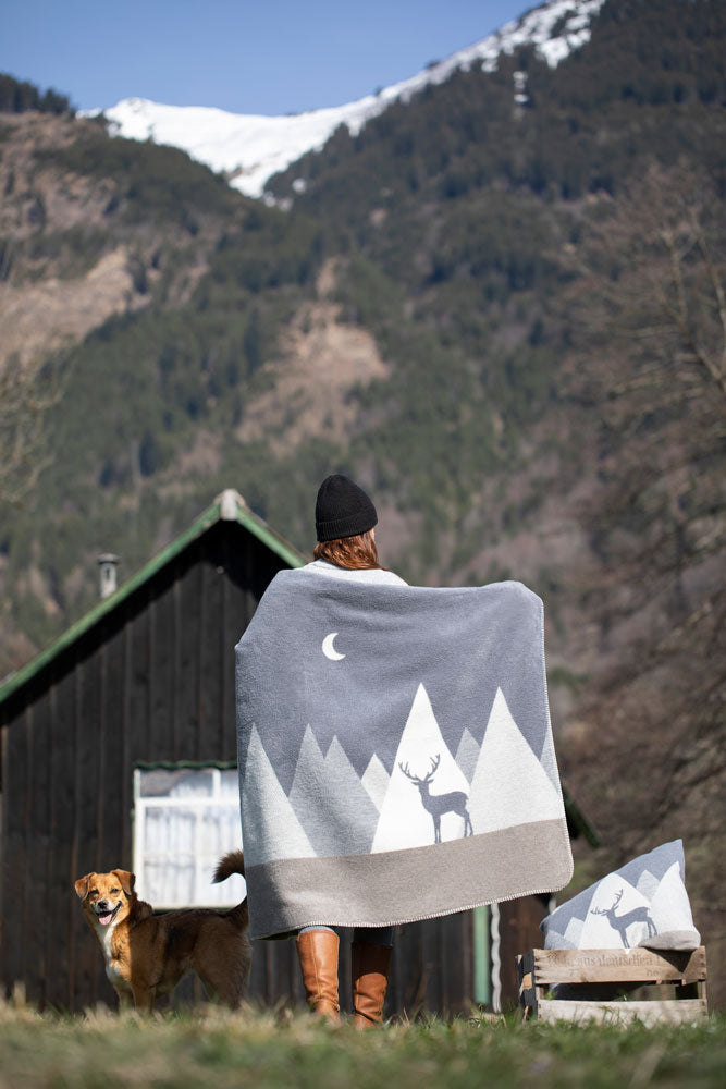 Grey Mountains Modern Savona Throw