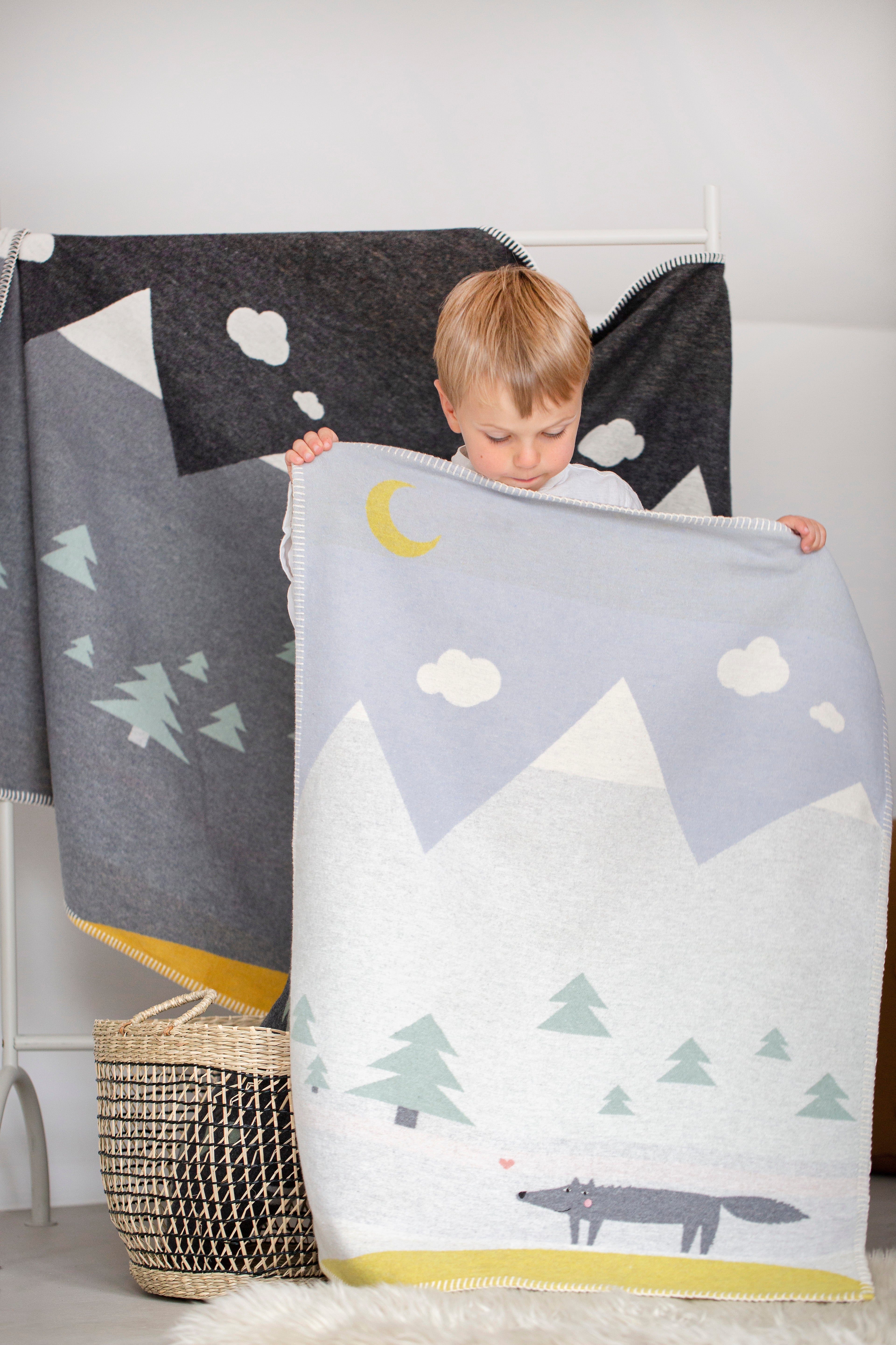 Light Blue Embroidered Wolf Lili Bassinet Blanket