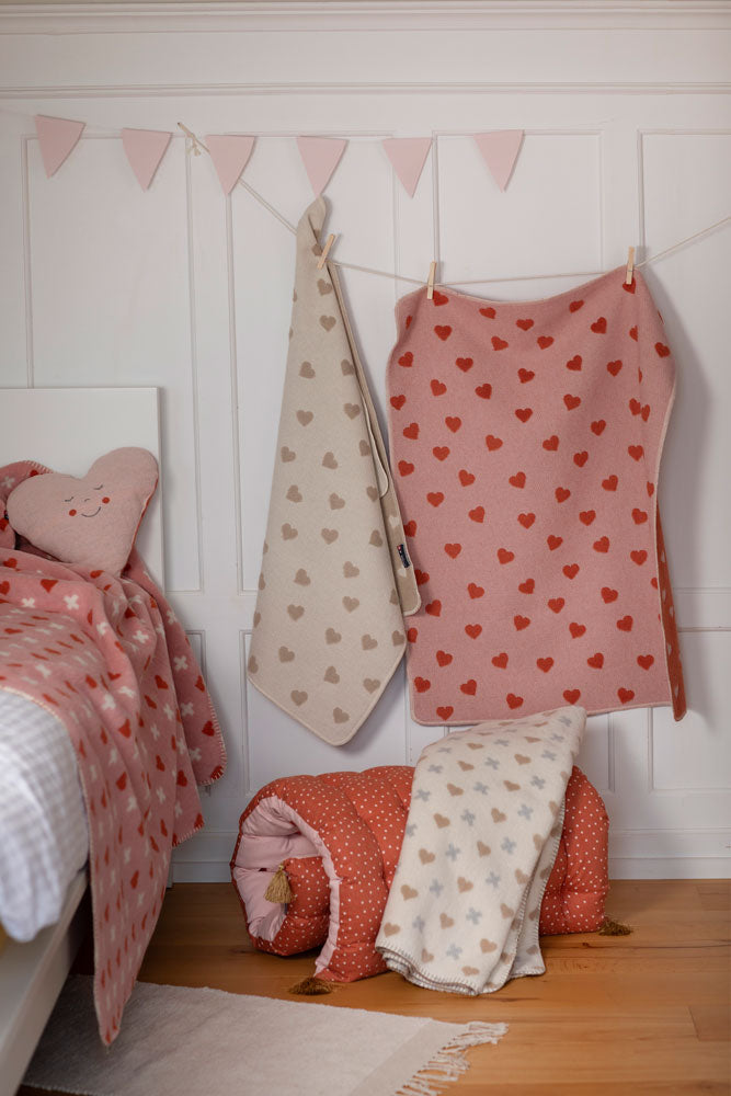 Rose Hearts Allover Carla Bassinet Blanket