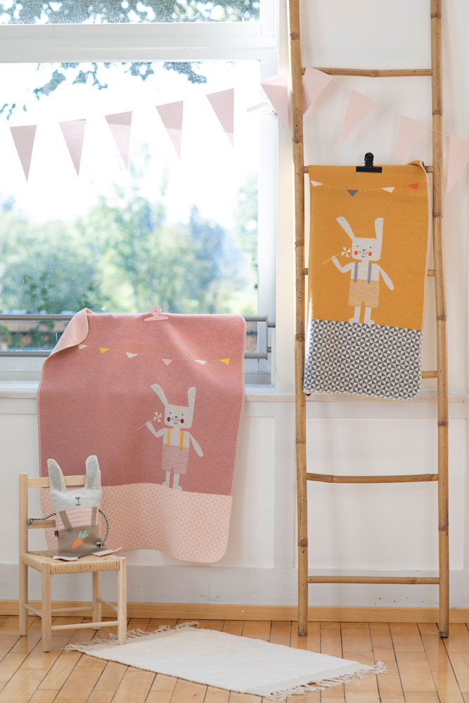 Rouge Bunny with Embroidery Juwel Bassinet Blanket