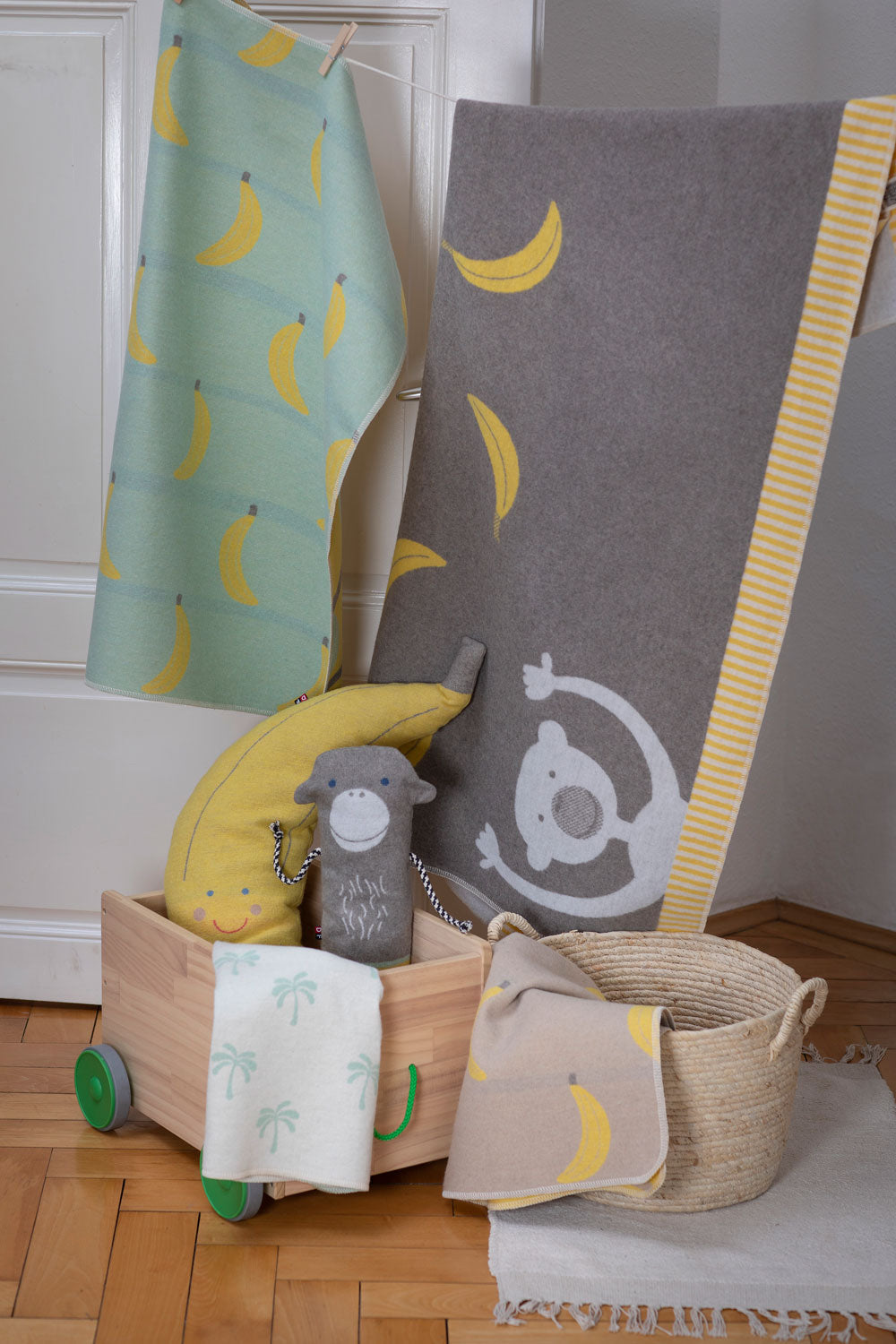 Kiwi Gone Bananas Juwel Bassinet Blanket