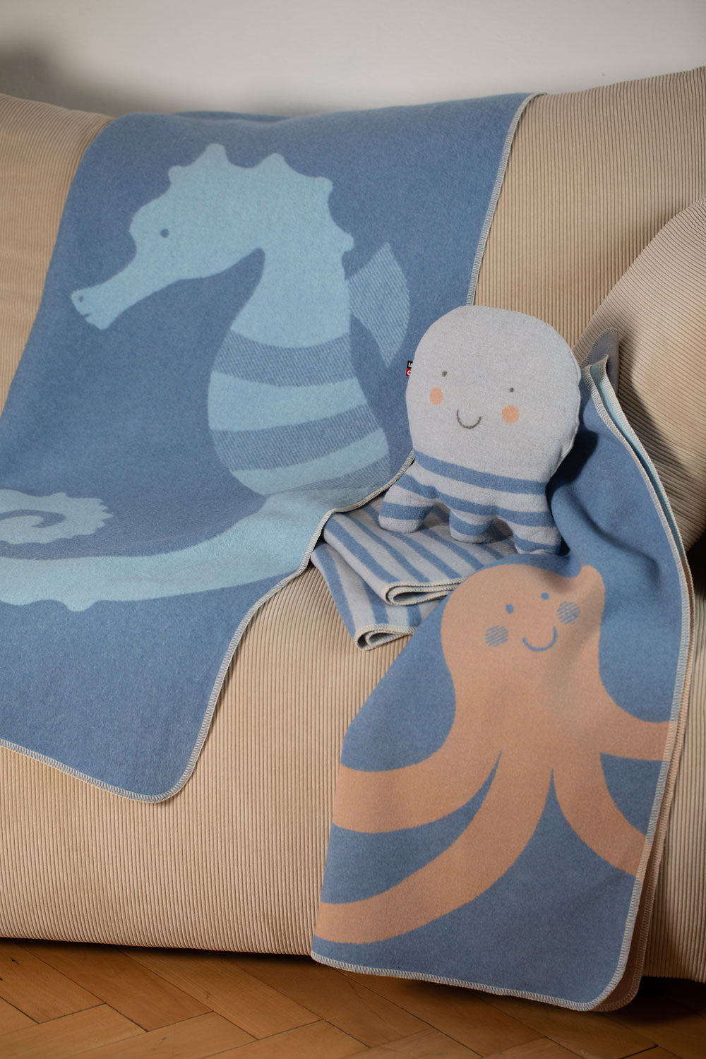 Blue Ocean Friends Juwel Bassinet Blanket
