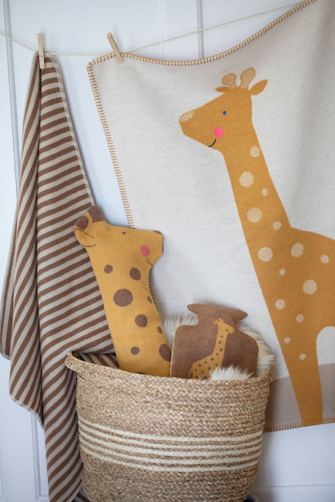 Off White Giraffe with Embroidery Lili Bassinet Blanket