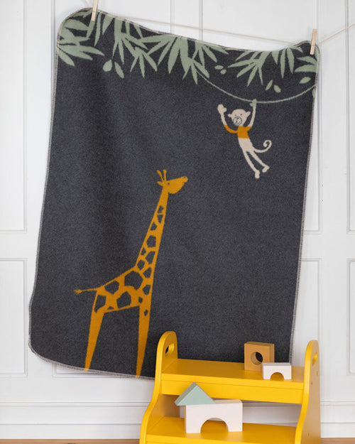 Charcoal Giraffe Maja Bassinet Blanket