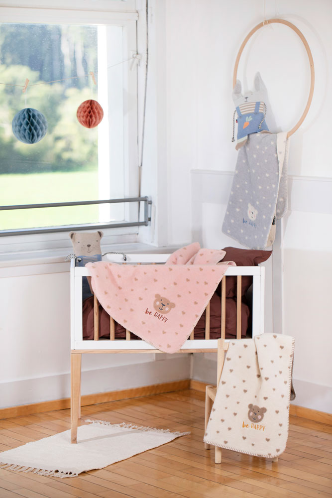 Pink Be Happy Bear Embroidery Mila Bassinet Blanket