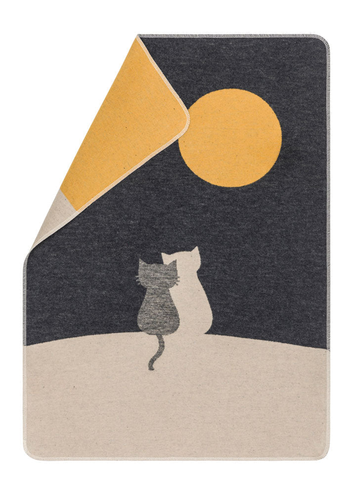 Charcoal Moongazing Cat Blanket 70 x 90 cm