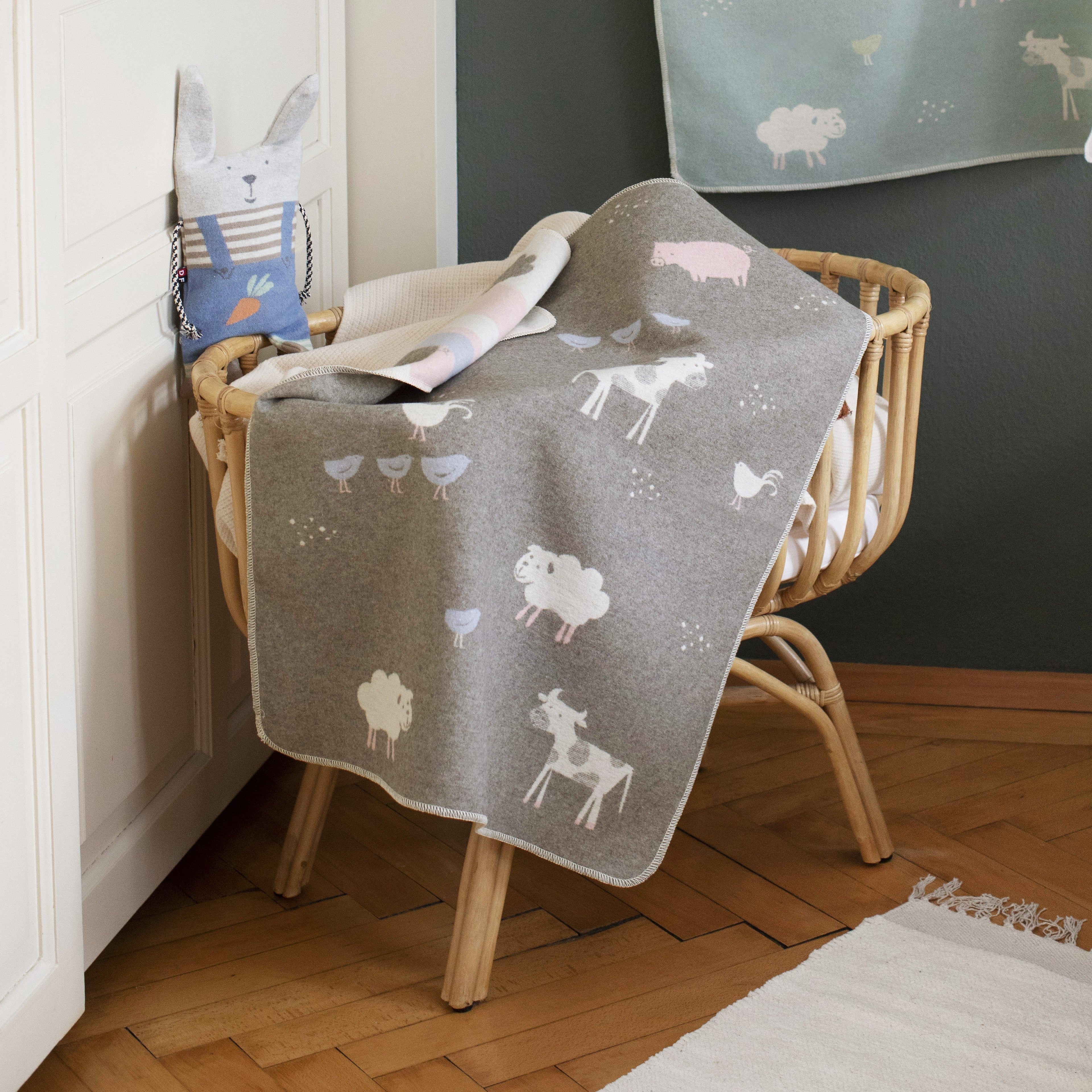 Brown Farm Life Juwel Bassinet Blanket